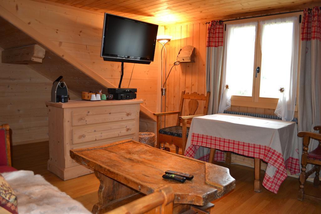 B&B Rosaly Chateau-d'Oex Quarto foto